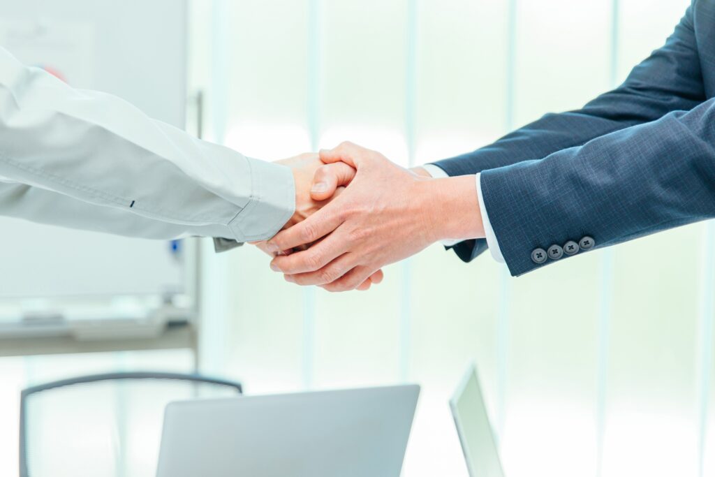 塾業界に精通する企業